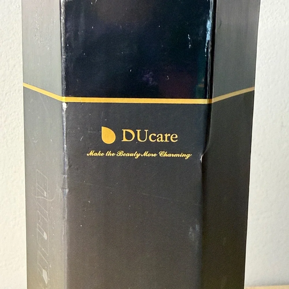 DUcare 8 Piece Makeup Brush Set Synthetic‎ Hair with Holder New